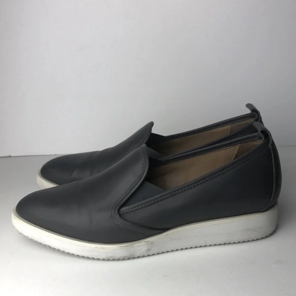 Everlane Leather Point Toe Loafers